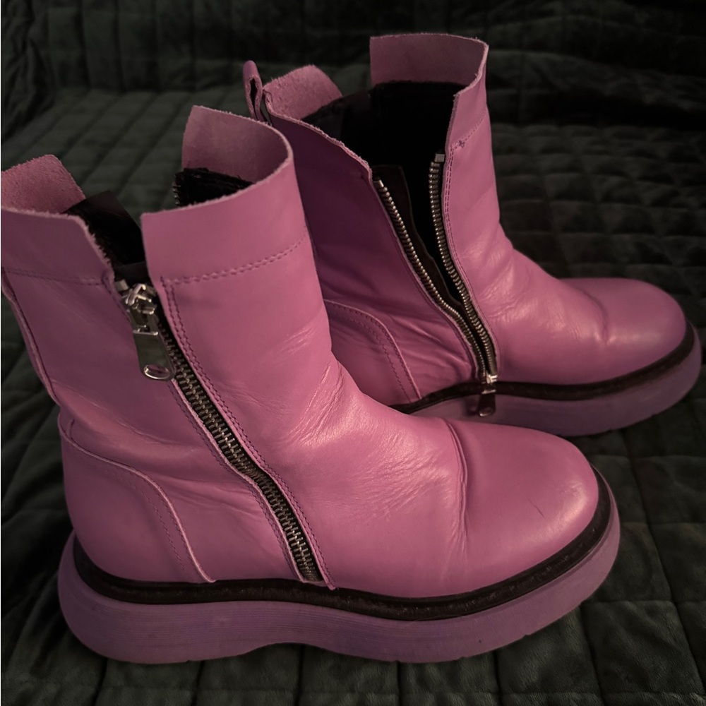 Stylish Pink Leather Boots with Zipper